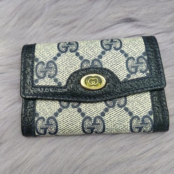 Gucci Accessories - Vintage Gucci GG Signature Beige Blue Leather 6 Key Holder Case 033-381-0068